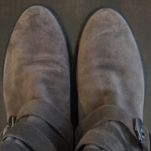 Stuart Weitzman Jitterbug Buckled Suede boots - Picture 7 of 7